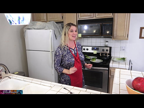❤️ A madrasta o ordenha na cozinha antes de sua data ❌ Porno em pt-br.onlyhdporn.ru